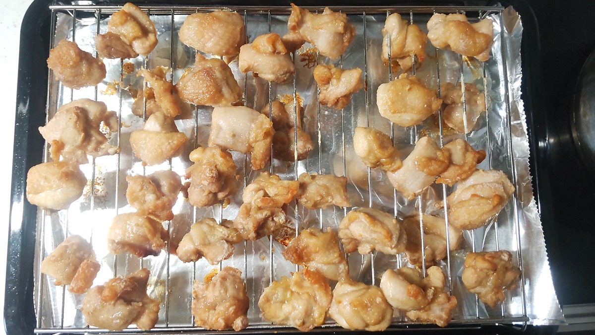 焼き上がった唐揚げ